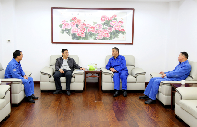  新安縣縣委常委、宣傳部部長王宜陽到萬基控股集團調(diào)研