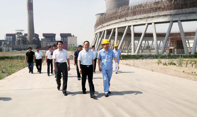 洛陽市政協(xié)黨組副書記、副主席張世敏到萬基?2×60萬千瓦機(jī)組工地調(diào)研
