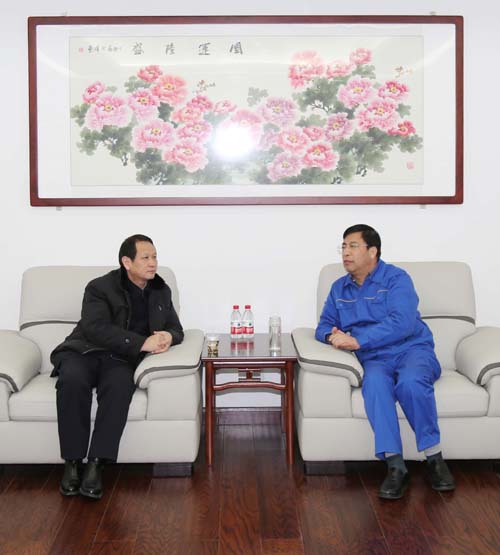 洛陽(yáng)市工信委主任王玉峰到萬基控股集團(tuán)調(diào)研經(jīng)濟(jì)運(yùn)行情況
