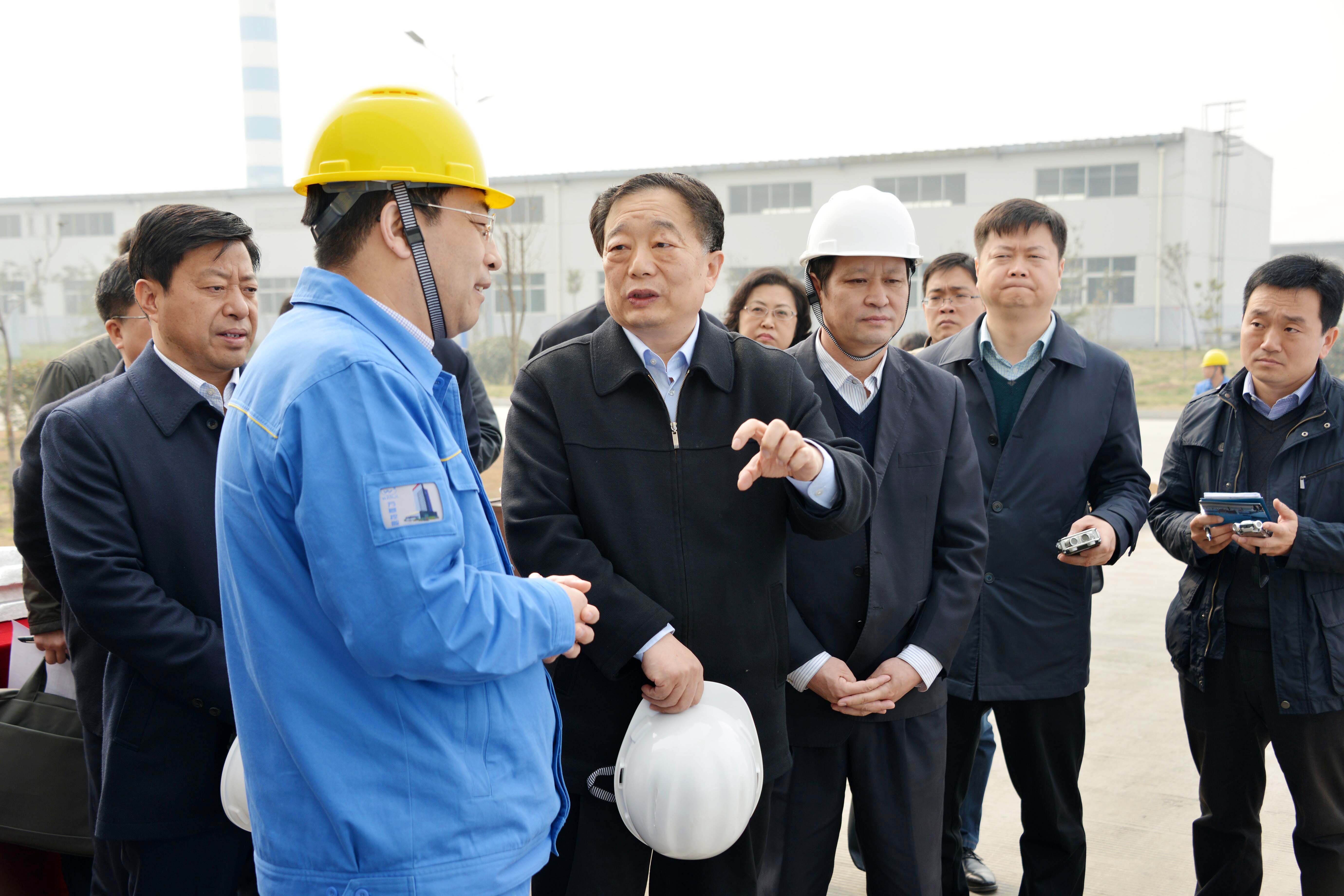 副省長、市委書記李亞到萬基控股集團(tuán)調(diào)研